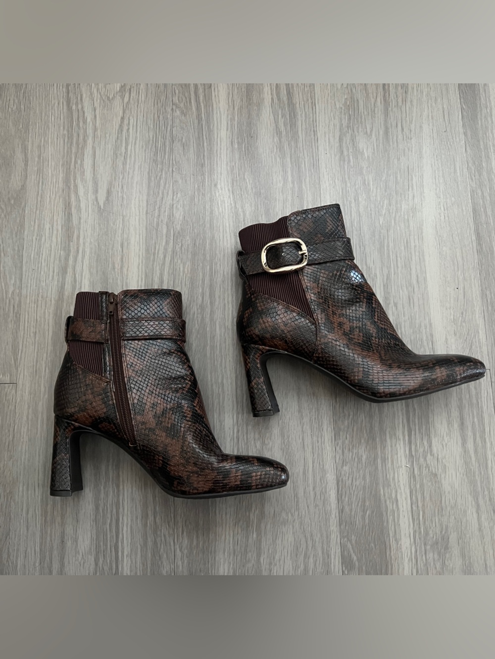 Kelly & Katie Women’s Size 8.5 Brown Snake Print Ankle Booties Buckle Block Heel